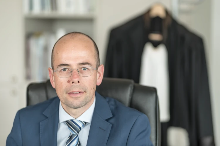 Advocaat Antwerpen Roel Janssens Handelsrecht Bouwrecht Verkeersrecht Familierecht